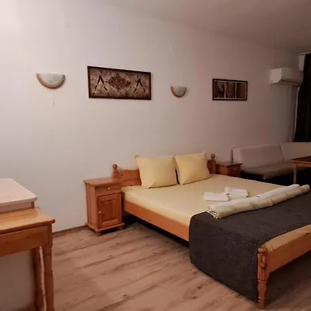 гамартата Aparthotel